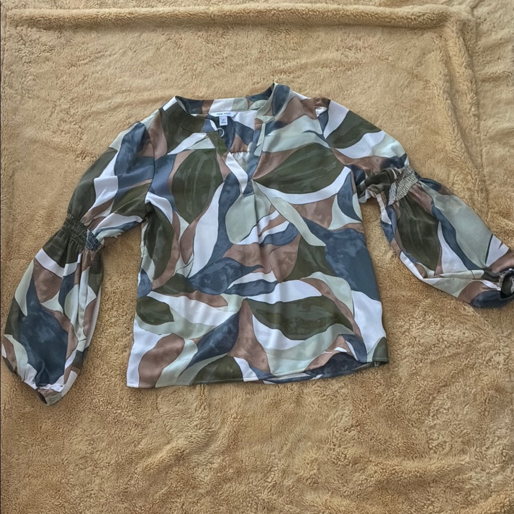 Nine West Blue Gray Graphic Blouse with Mandarin Collar